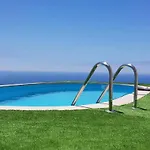 Casa Con Piscina Privada. Mirador De Humbolt. *