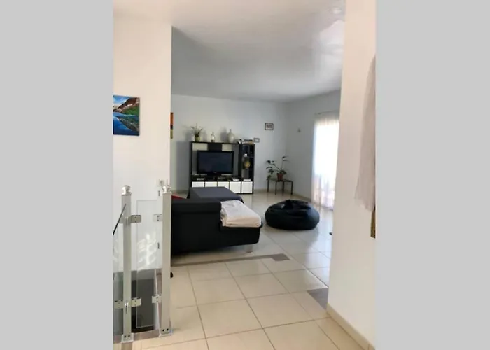 Casa Con Piscina Privada. Mirador De Humbolt. Nyaraló *