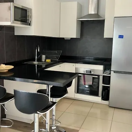 Casa Con Piscina Privada. Mirador De Humbolt.