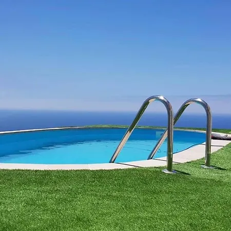 Casa Con Piscina Privada. Mirador De Humbolt. *